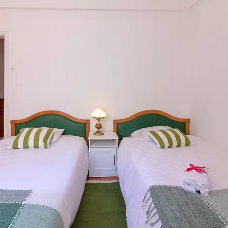 Apartment 4 Bedrooms With City View And Wifi At Lisbon