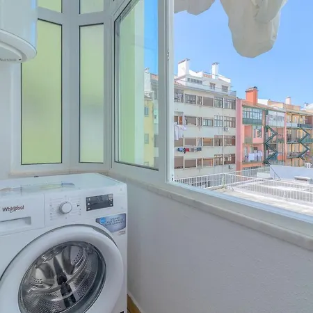 Apartment 4 Bedrooms With City View And Wifi At Lisbon